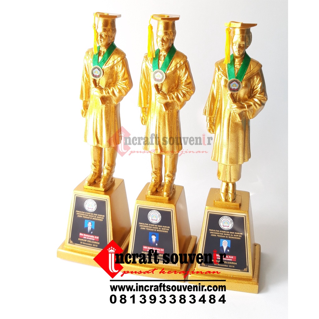Plakat Souvenir Wisuda Resin