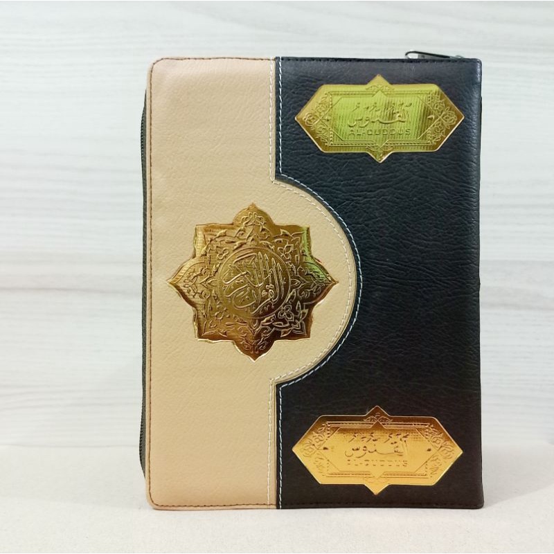 Quran Hafalan Pondok Pesantren Qur'an Al Quddus Resleting Quran Sampul Kulit Sintetis