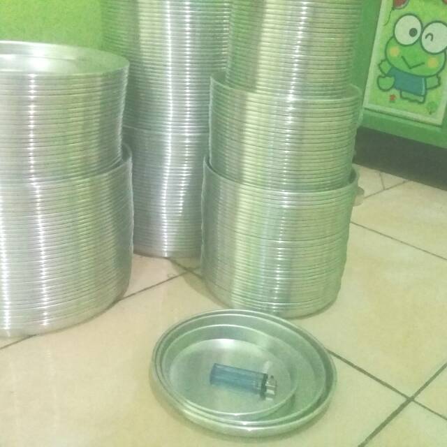 Cetakan kue loyang pizza 14cm 16cm 18cm tebal 0,7mm ( keras )