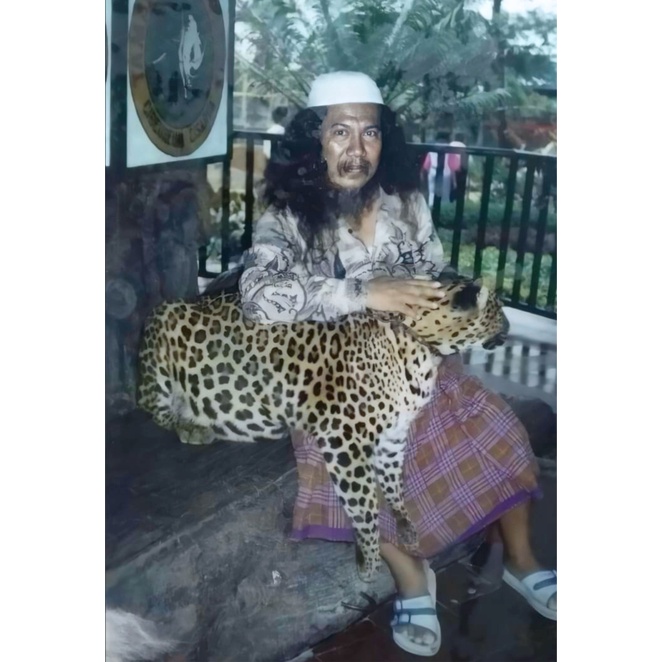 POSTER UKURAN A3+ GAMBAR GUS MAKSUM / KH MAKSUM DJAUHARI BAHAN ART PAPER 310GR TAJAM AWET TIDAK PECA