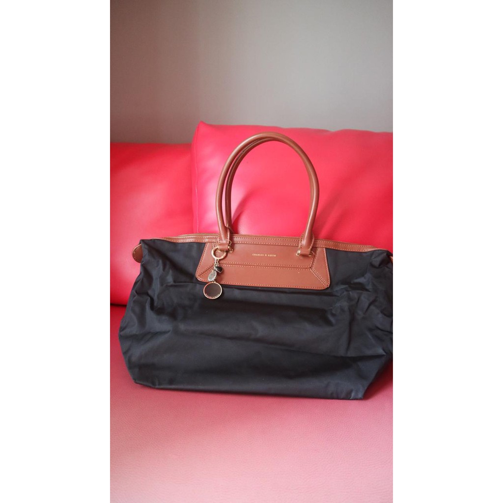 Preloved / Second Tas Tote / Tote Bag Ex Branded Charles&Keith Asli Original