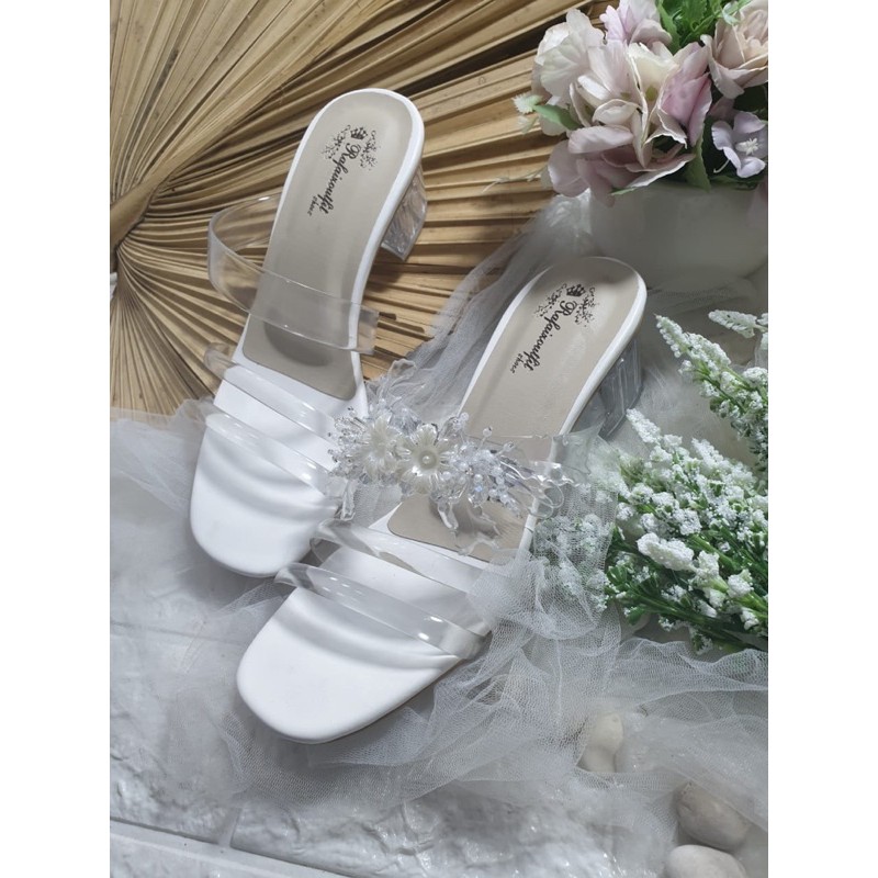 sandal jasmine cantik warna putih 5cm kaca