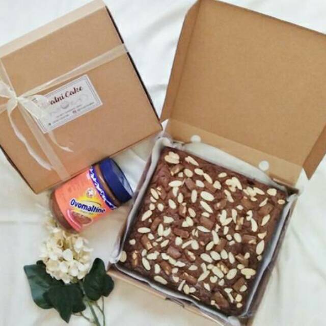 

Fudgy Brownies Large Size (20x20cm)