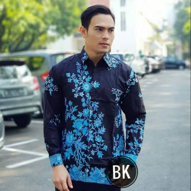 Baju batik pria kemeja panjang model trend anak muda