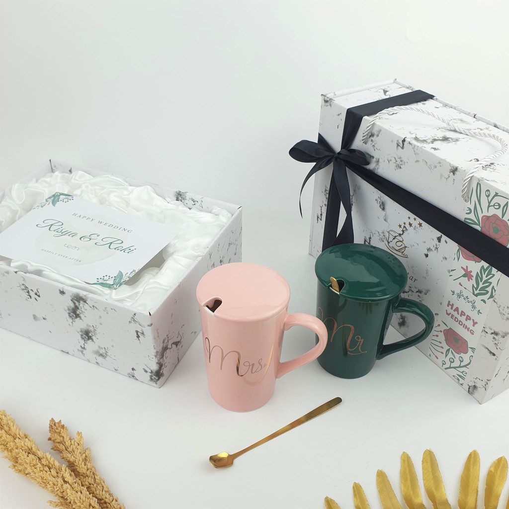 

Hadiah / Kado / Gift Box Special Couple Mug