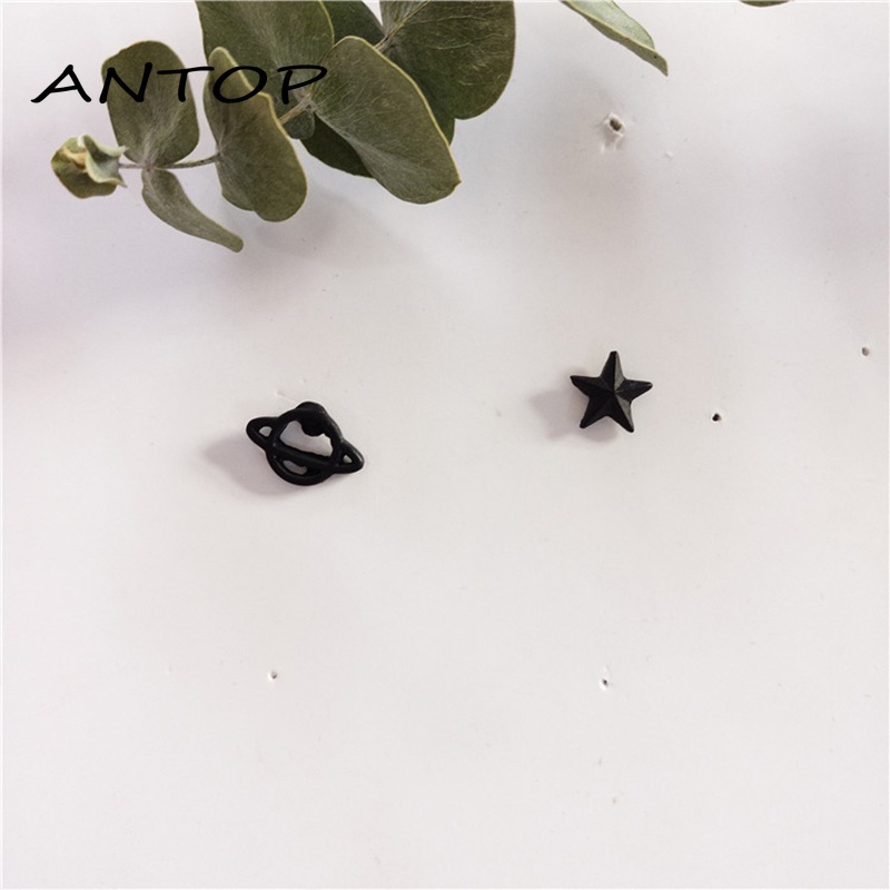 Temperamen Korea Retro Gelap Bintang Berongga Anting Aksesoris Fashion Wanita ANTOP