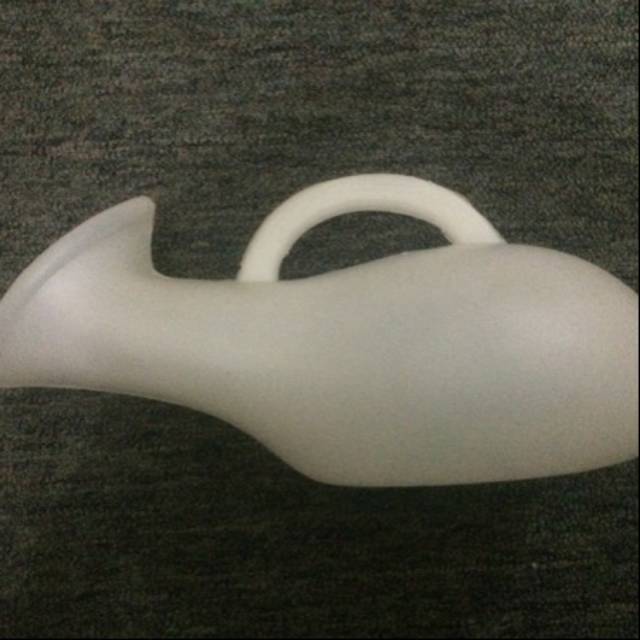 Pispot Urinal wanita/pispot plastik