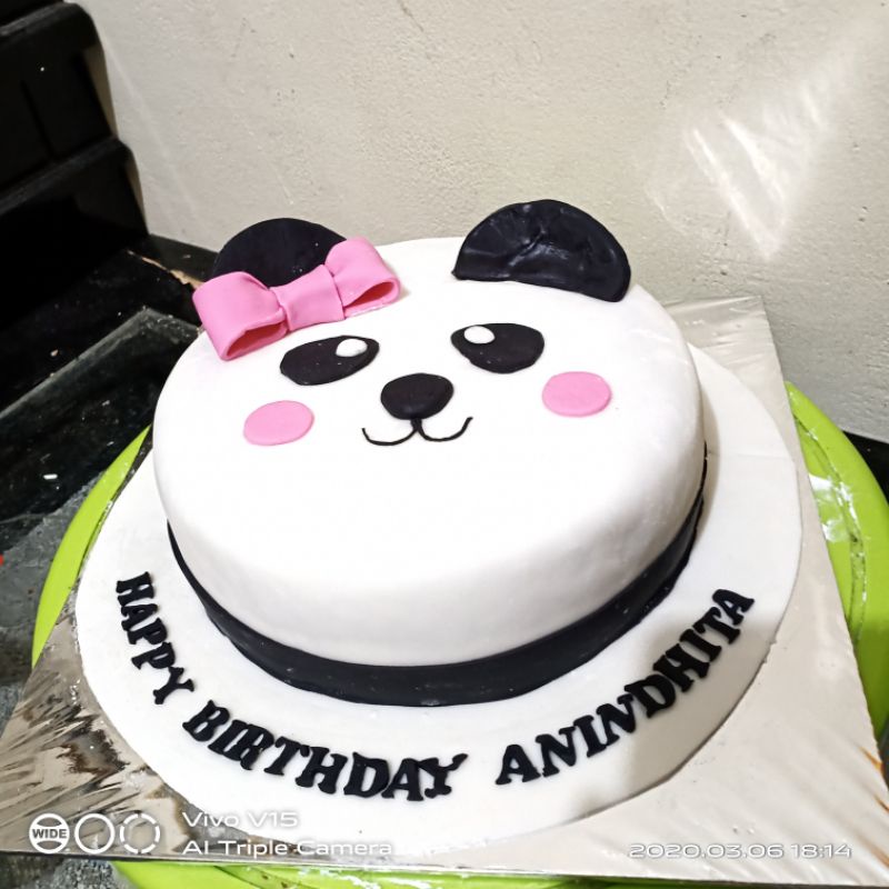 

CAKE PANDA FULL FONDANT