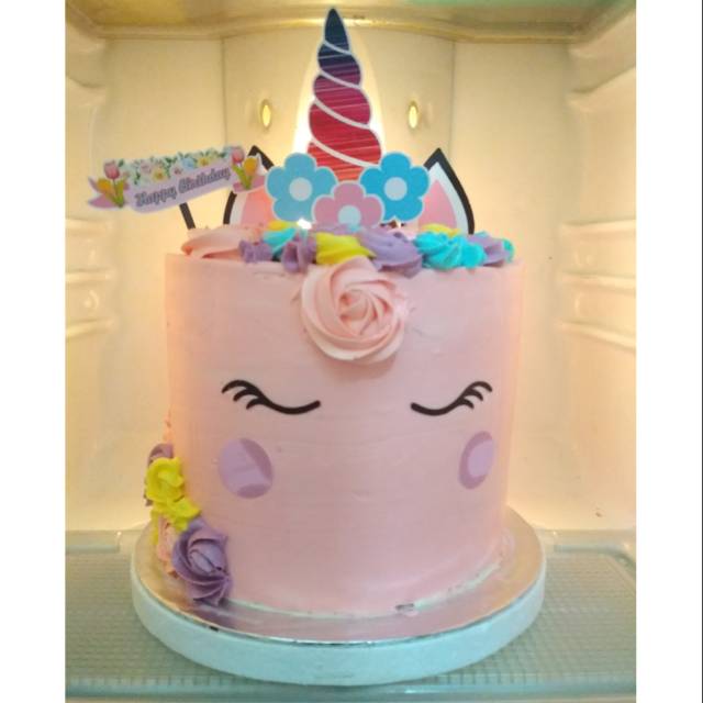 

KUE ULANG TAHUN UNICORN D22cm 6 layers / lapis