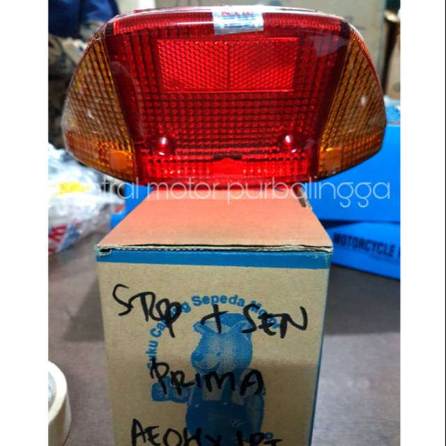 Kaca mika stop + sein belakang honda astrea prima mika lampu belakang + sen prima