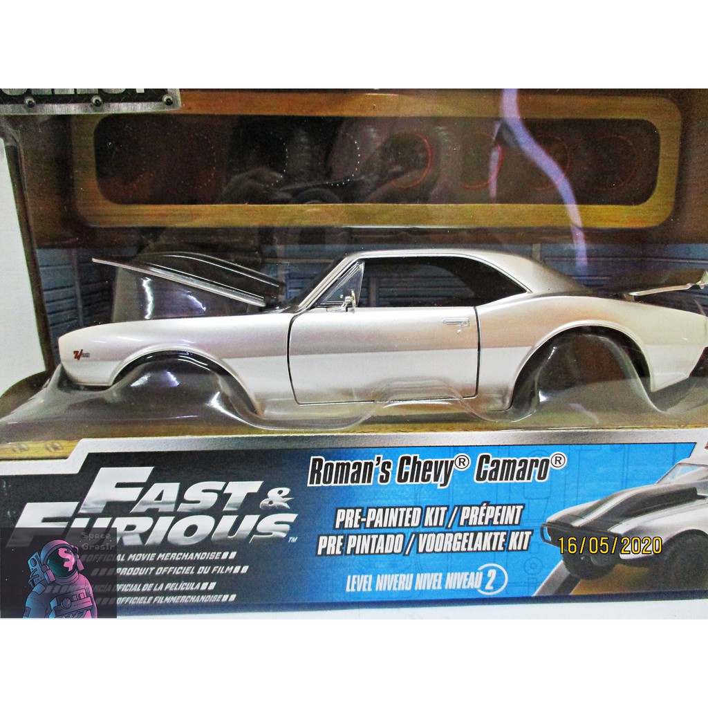 Diecast Jada 1:24 - Fast &amp; Furious 7 Roman's Chevy Camaro Model Kit