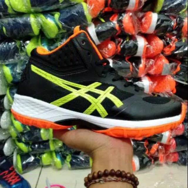Sepatu asics gel netburner