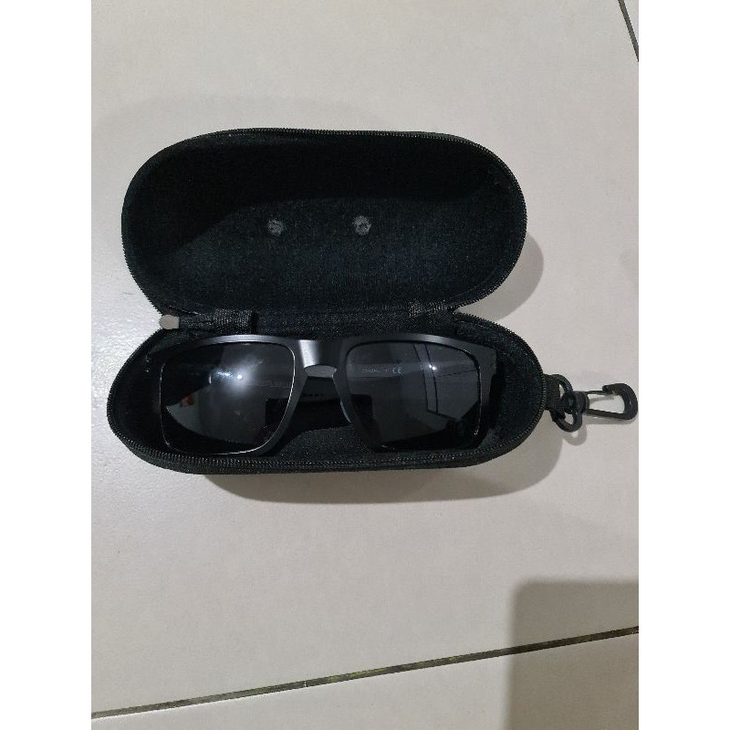 PRELOVED oakley holbrook metal hitam