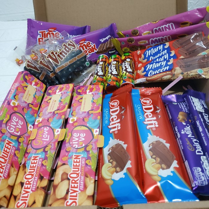 

HANTARAN-LEBARAN paket BIG BOX 20 coklat kado unik valentine ulang tahun .