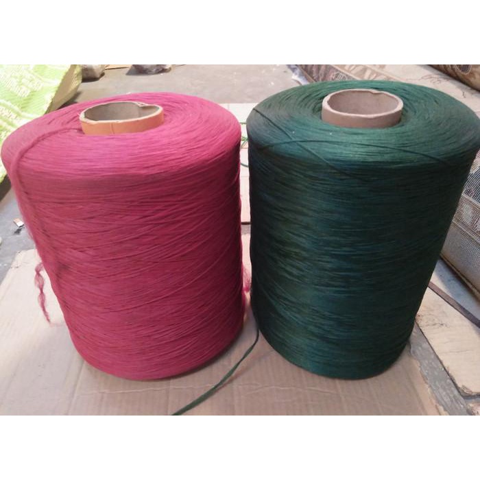 Benang Benang Obras Karpet