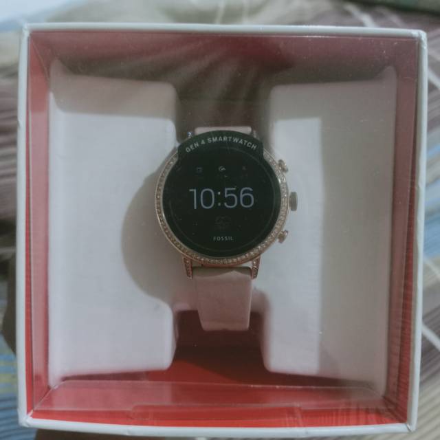 Gen 4 smartwatch Fossil strap leather pink