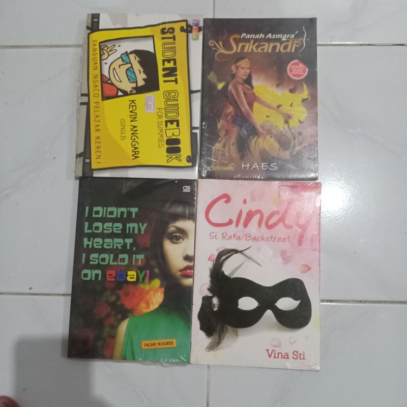 ( PROMO ) Obral paket murah ( isi 4 buku ) Novel remaja // fiksi // non fiksi // best seller // fantasi // romance // original // baru // new old stock-Paket 7