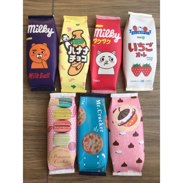 

Tempat pensil lucu dari bahan kulit sintetis