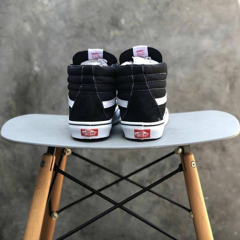 VANS SK8 BLACK WHITE Fashion Sepatu Pria Sepatu Sneakers Pria Nyaman Digunakan Dan Berkualitas