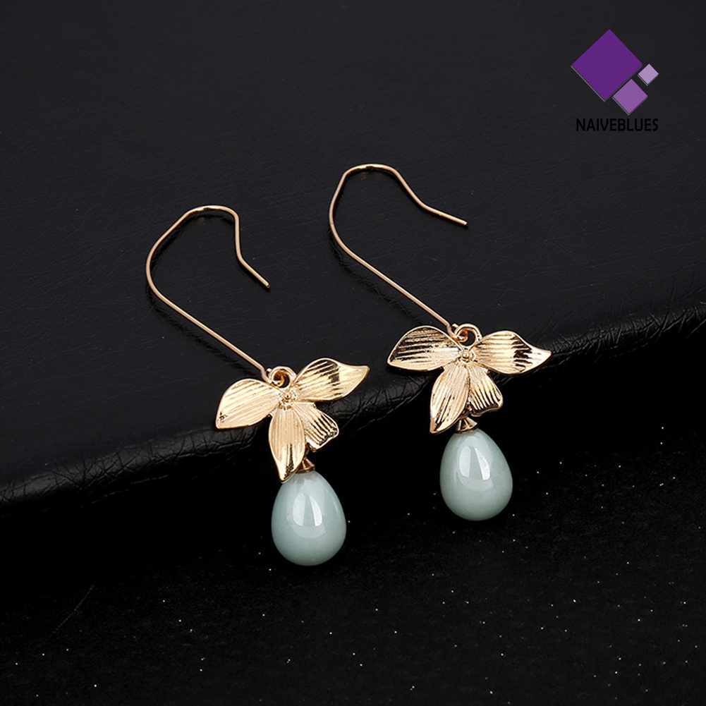 Anting Hook Bentuk Daun Aksen Mutiara Imitasi Bahan Alloy Untuk Wanita