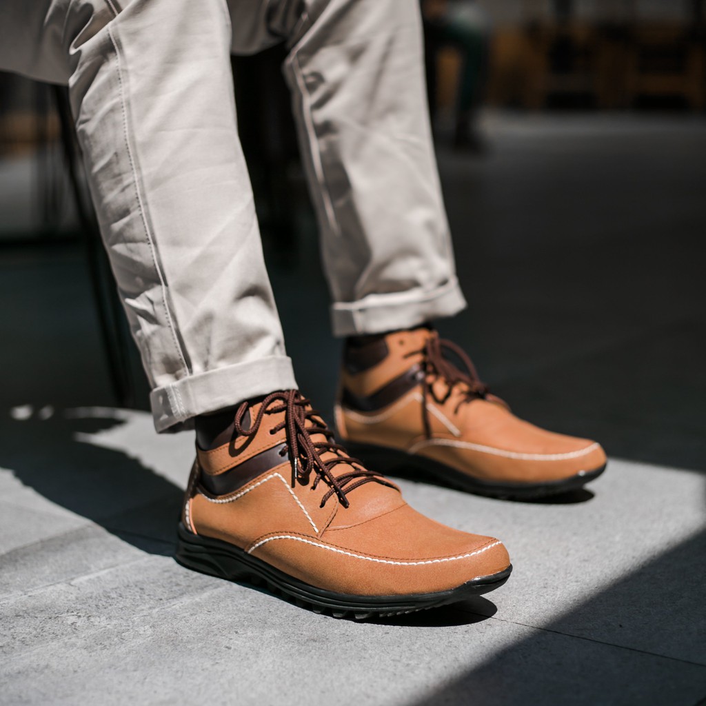 

Redknot Stonefire Tan Koketo Series - Sepatu boots murah dan cocok untuk jalan serta sehari-hari