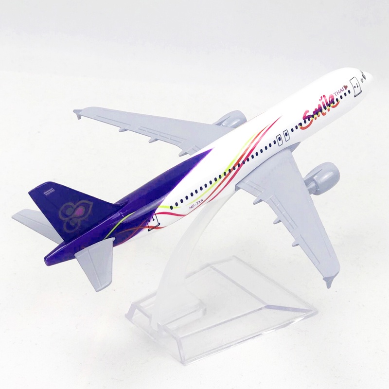 Simulasi Pesawat Terbang Thailand Airbus A320 A320 Bahan Metal Die-cast Ukuran 16CM