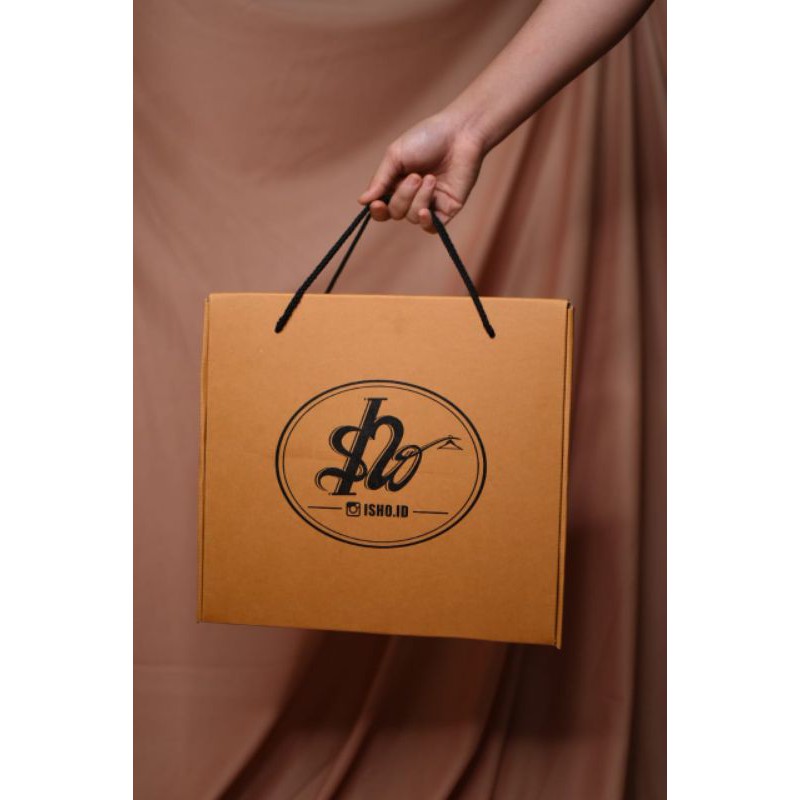 

Box / kardus Baju, dress, Celana, hampers, mukena dll (kue juga) uk. 30x28x8