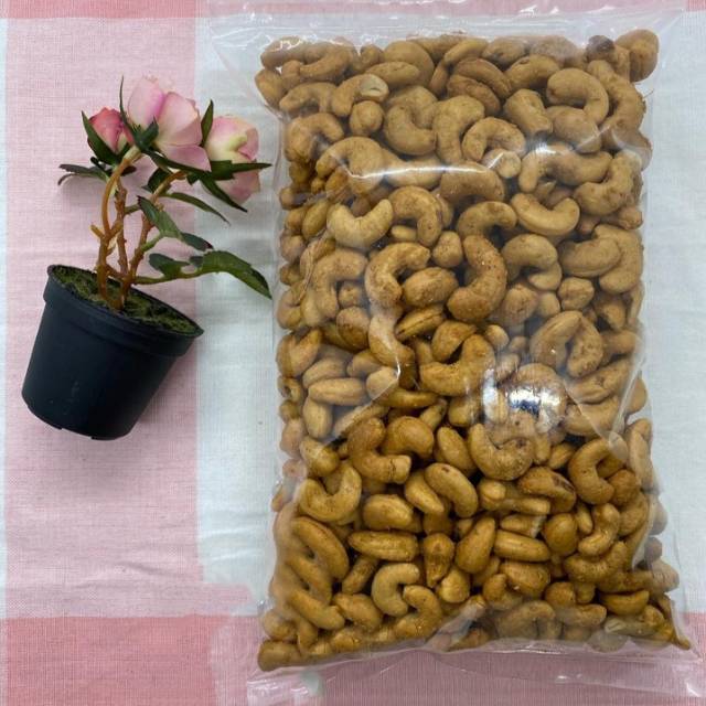 

Kacang Mede 1kg