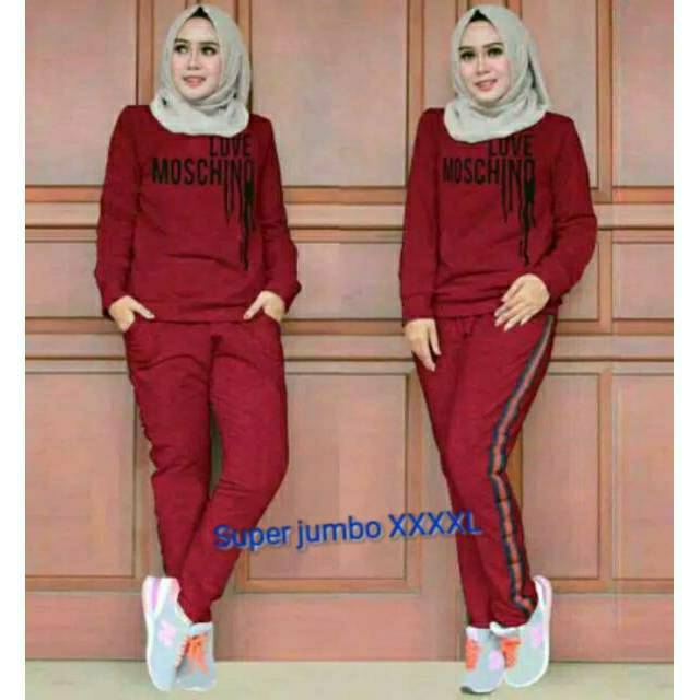 Set mochi SUPER JUMBO, baju senam, training olahraga, training wanita, motif moschino,training jumbo