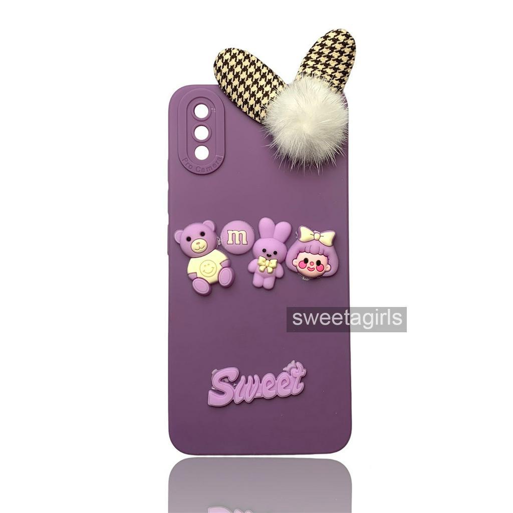 Softcase dengan boneka Timbul 3D untuk Vivo Y91C / Y1s ( Sama ) - Sweetacase.id - Casing Lucu - Kesing Cewek - Casing Lembut - Aksesoris Boneka Timbul - Case Bening - Lucu - Gemoy Transparan - Pom pom