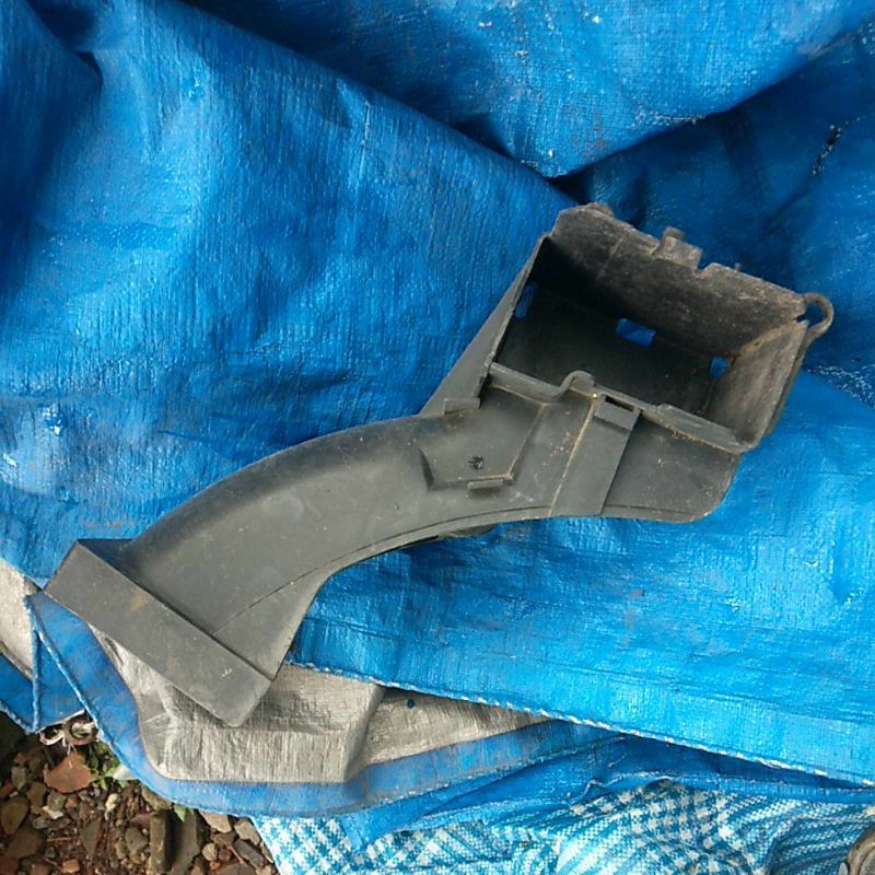 Slebor belakang dalam Yamaha Vega