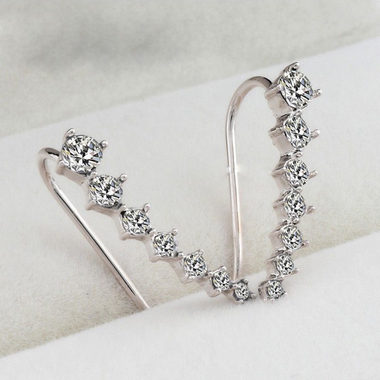 Anting Summer Martinez Fashion Korea Tindik atau Tusuk Garis Comet Berlian Wanita Aksesoris Murah-Meteor Silver
