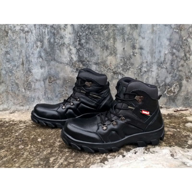 sepatu safety pria ujung besi berbahan kulit asli 39-44