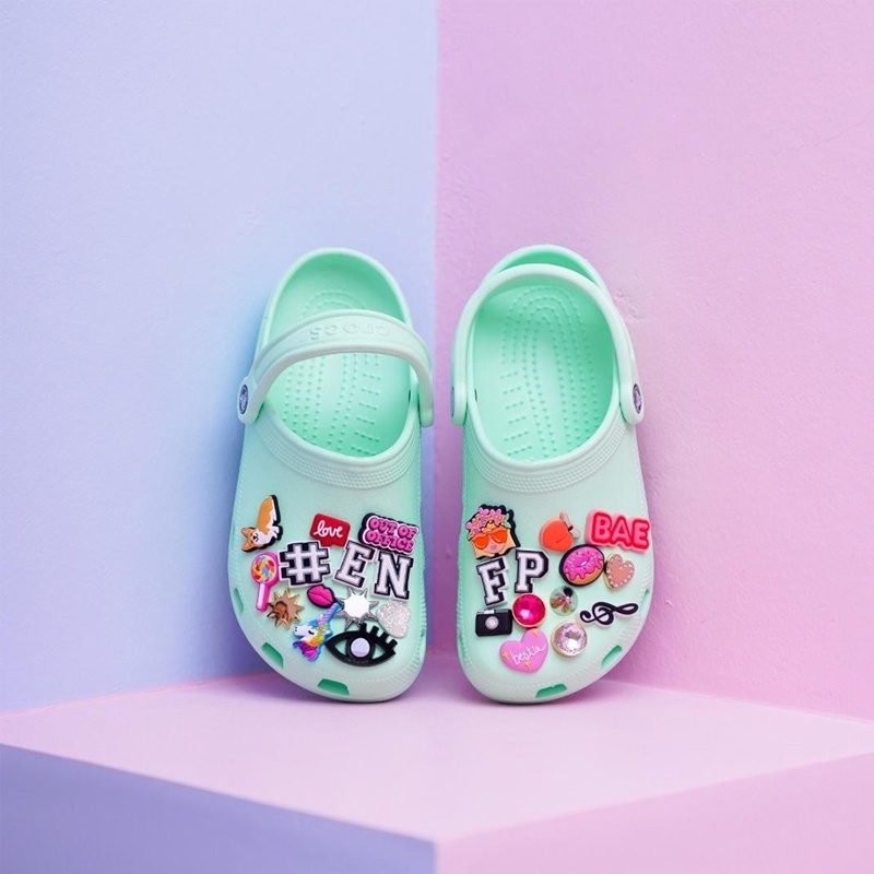 Stiker Desain Animasi  Jibbitz Untuk Stiker Sepatu h Clog Jibblitz Charms Sepatu jibbitz  Untuk Aksesoris Pesta Anak