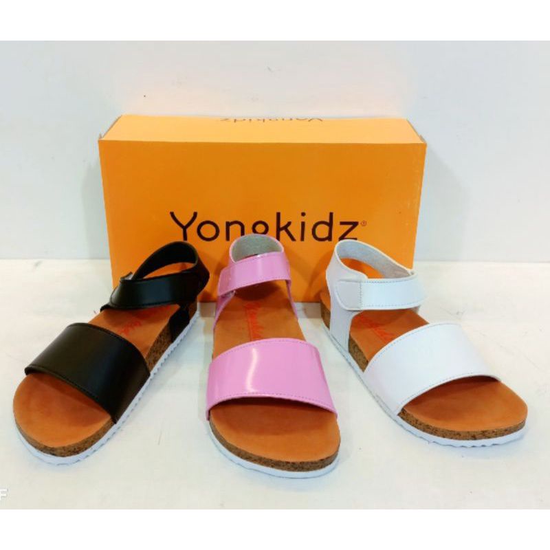 SEPATU SANDAL ANAK CEWE YONGKIDZ BRANDED MATAHARI MURAH SPTSDLANKYKDZ927
