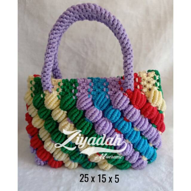 Tas tenteng wanita rajut