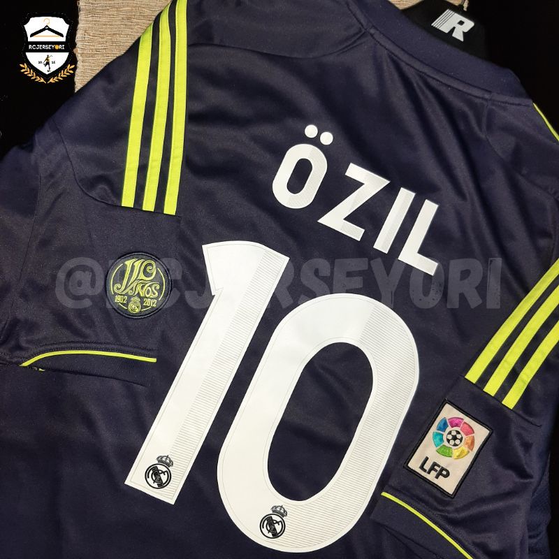 [USED] Jersey Original Mirdad Away 12/13 (X21992) - Mesut Ozil *Size XXL*
