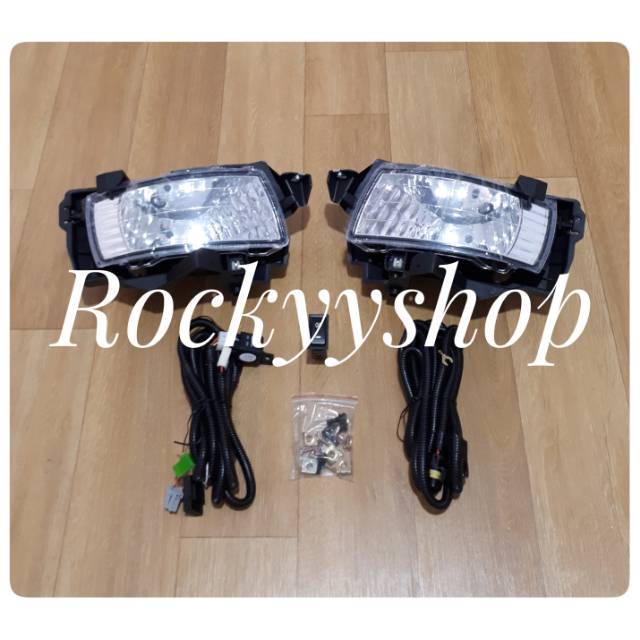 Fog lamp kijang Innova 2004-2011 komplit.