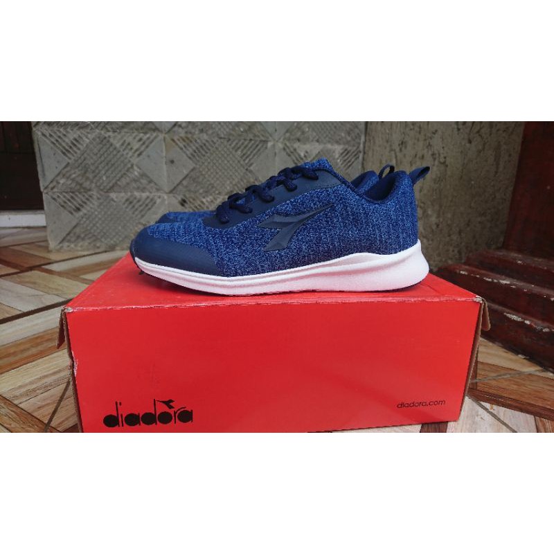 DIADORA TRISTAN NAVY MAN ORIGINAL/SEPATURUNNING/SEPATUCASUAL/SEPATUMAIN