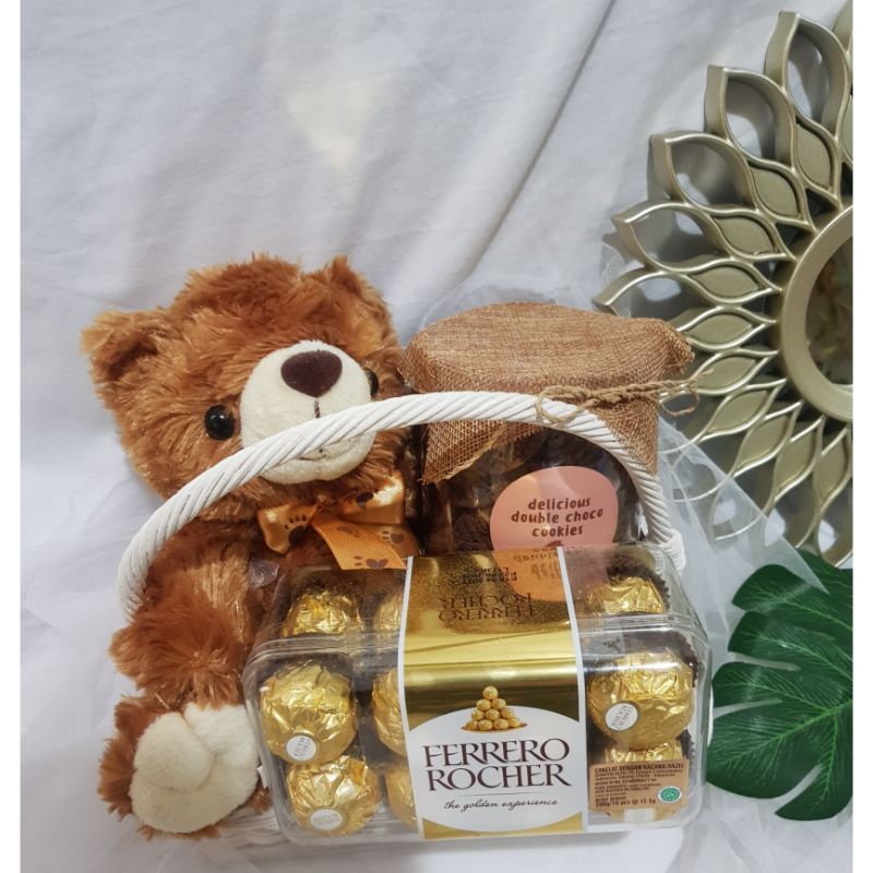 

FERRERO ROCHER 16 BASKET HAMPERS , Parcel Istimewa, Gift , Kado Khusus , Hadia Spesial