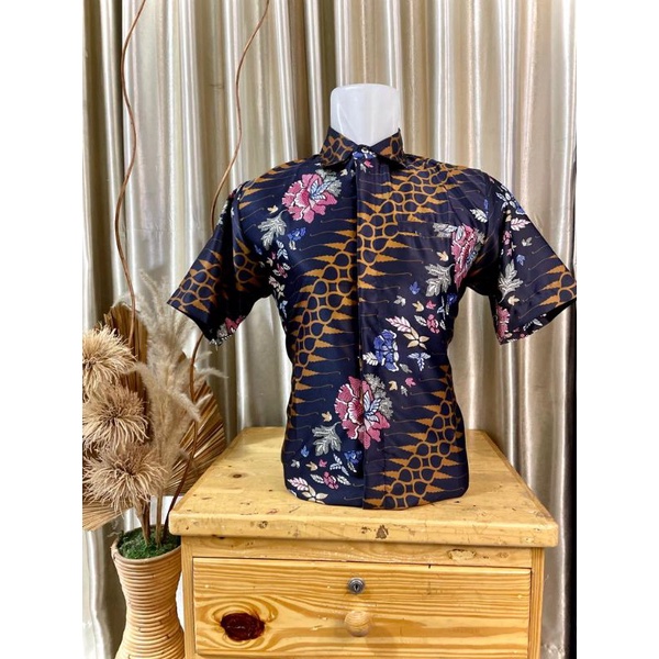 KEMEJA PRIA/KEMEJA PRIA LENGAN PENDEK/BATIK PRIA/KEMEJA BATIK PRIA/KEMEJA BATIK/KEMEJA LENGAN PENDEK