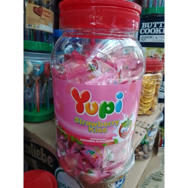 

Yupi Strawbery Kiss Toples isi 150 pcs