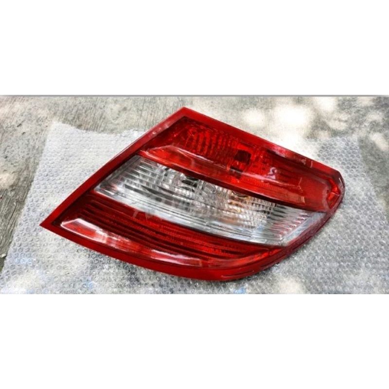 Stoplamp mercy mercedes-benz W204 kanan