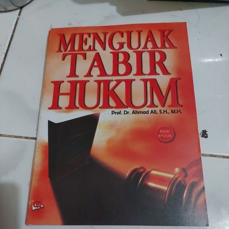 

menguak tabir hukum ahmad ali