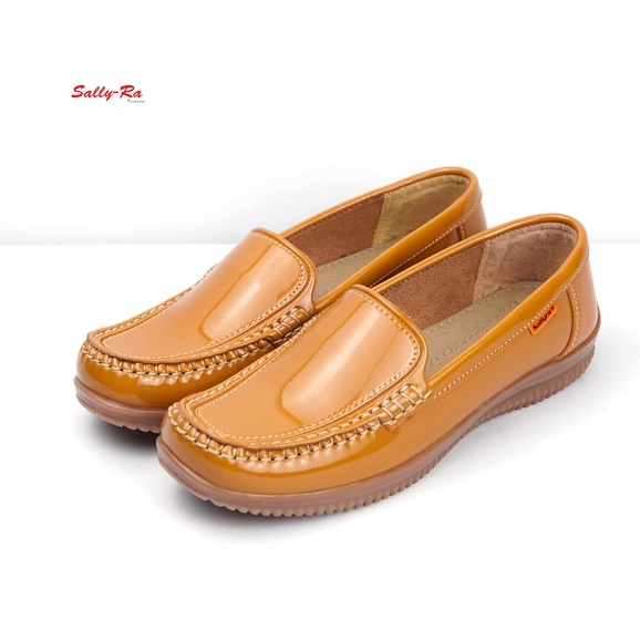 Sepatu Wanita Polos Bahan Glossy Sol Karet (Starla)