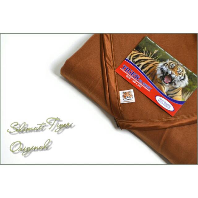 Selimut Hotel Polos Coklat Tua 160*200 Bahan Polos Halus
