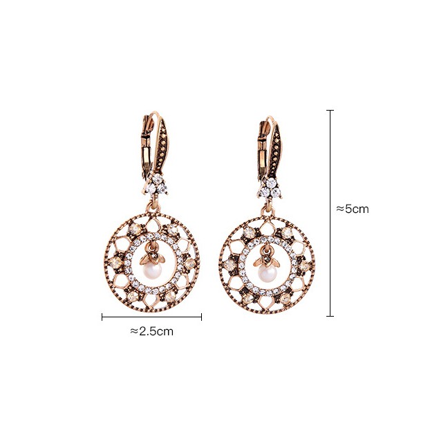 LRC Anting Tusuk Fashion Gold Flower Pearl Earrings F67619