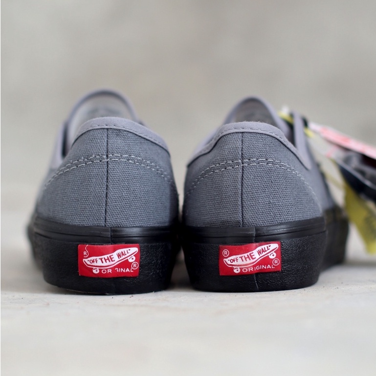 SEPATU AUTHENTIC GRAY SOL BLACK