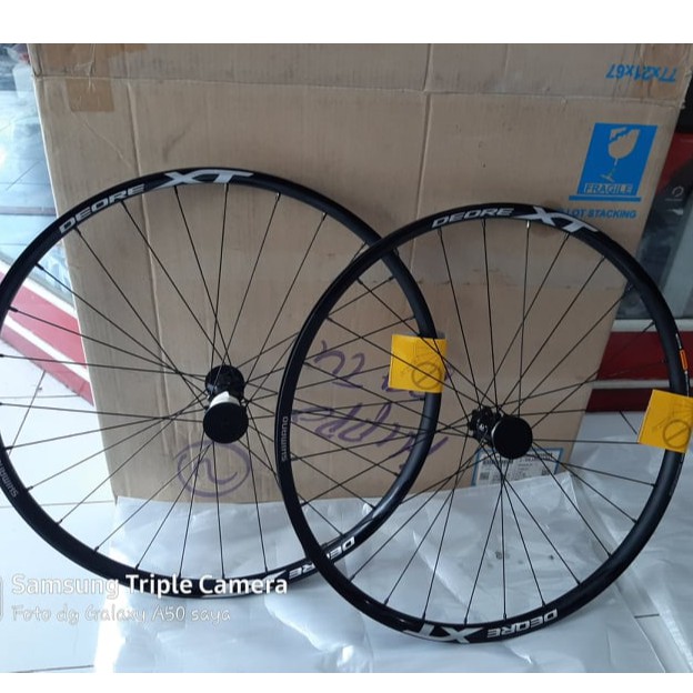 WHEELSET SHIMANO DEORE XT M8020 28 HOLE TA12 x 142 rear 15 x 100 front