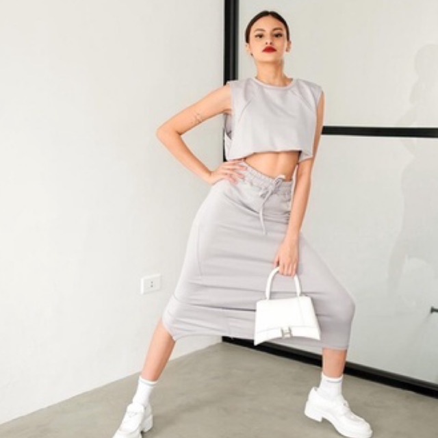 Set cropped top &amp; plush skirt ( pinggang karet bisa di adjust )